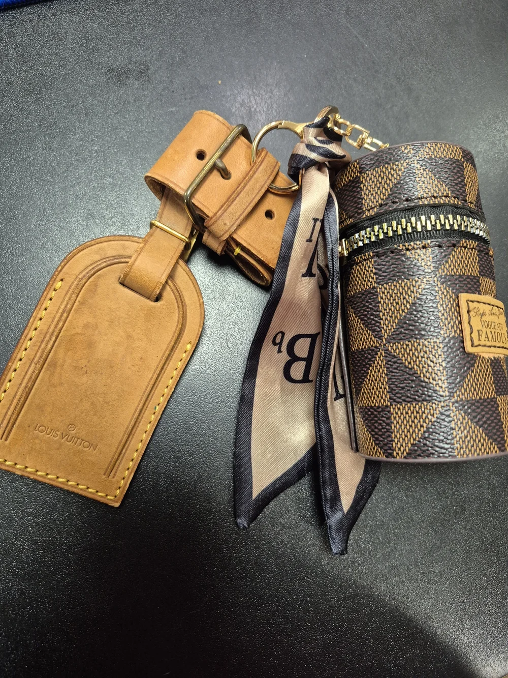Louis Vuitton Brown Leather Luggage Tag & Unbranded Pouch Keychain ❤️